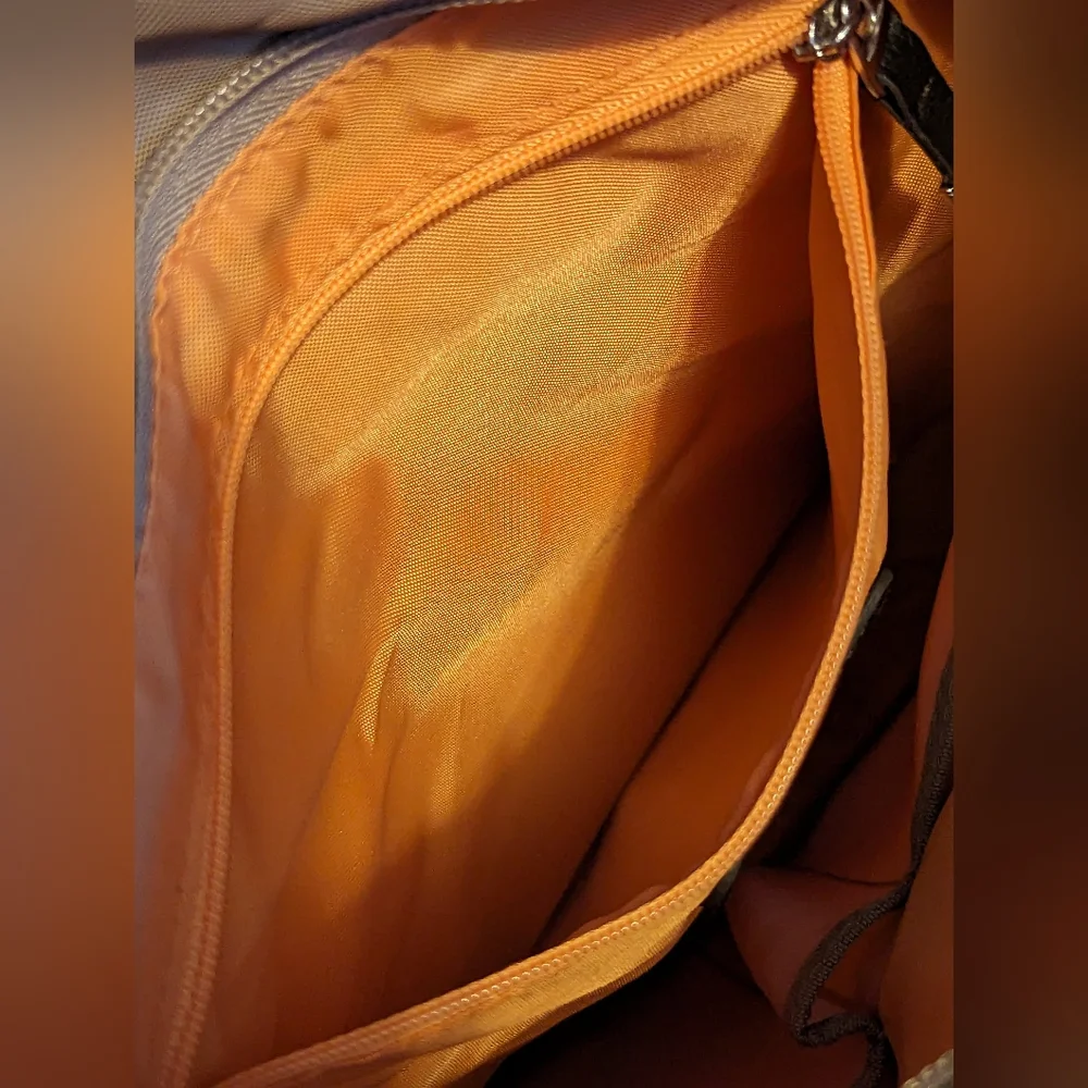 Baggallini Mosey crossbody hobo bag, tan with peach lining - Picture 7 of 13